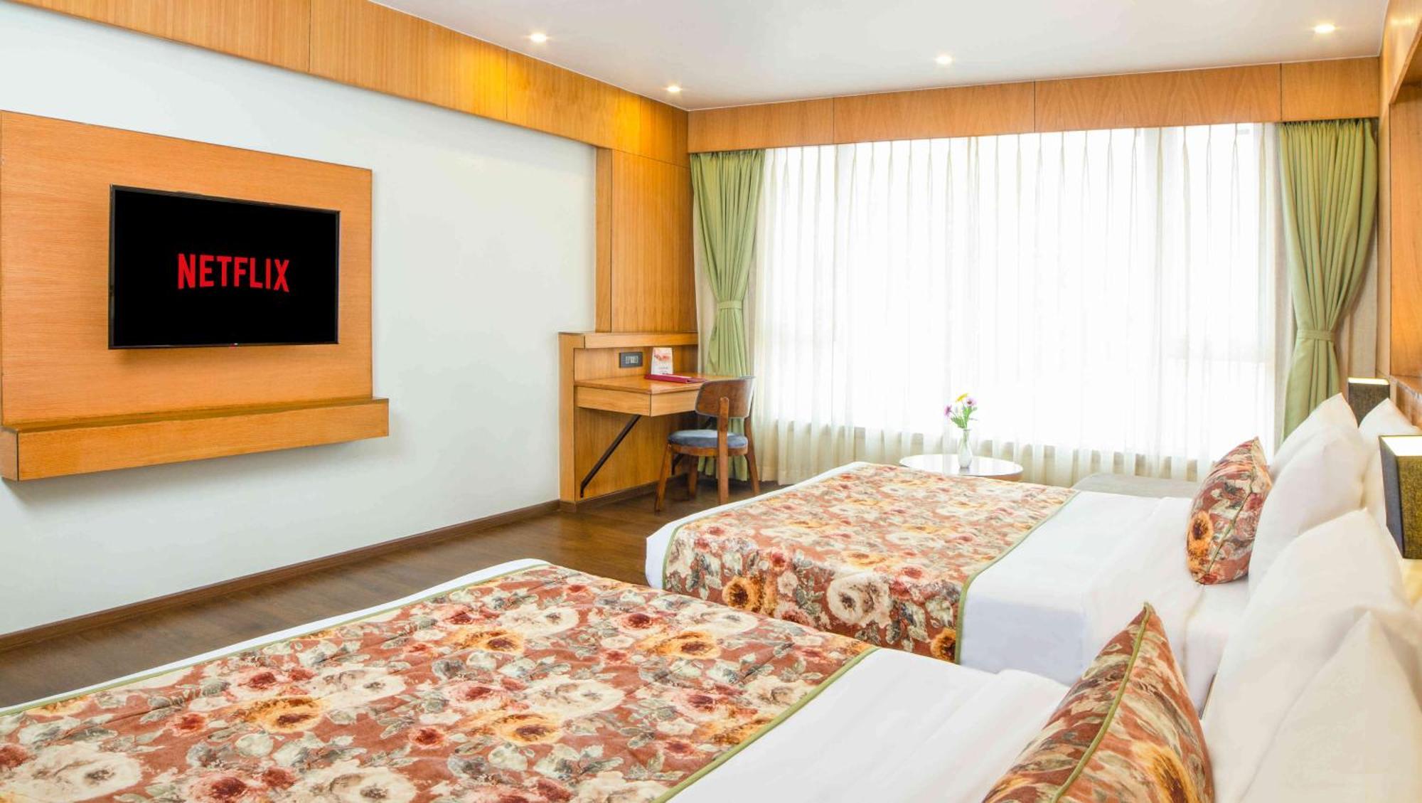 Summit Montana Suites & Spa At Mall Darjeeling  Exterior photo